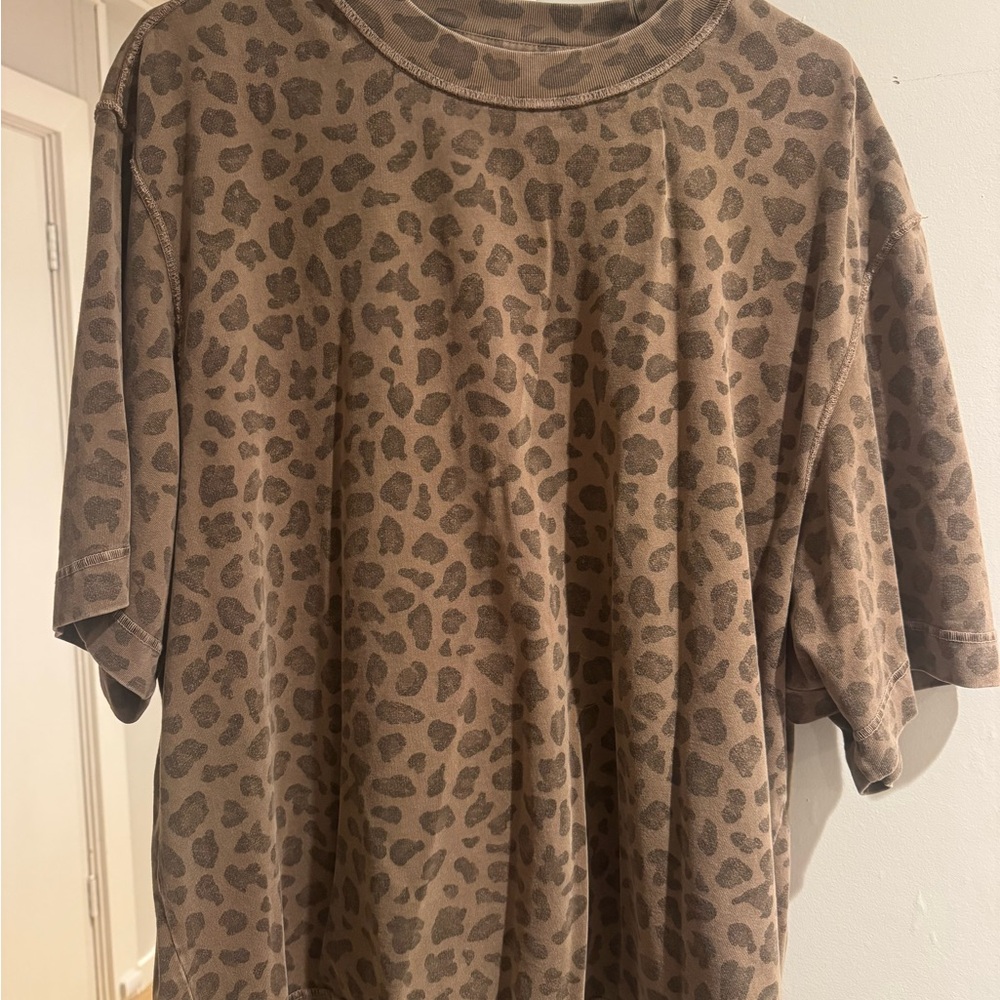 Abercrombie & Fitch Brown Patterned Cropped Tee